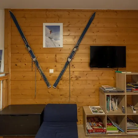 1100 Skis Aux Pieds アパート